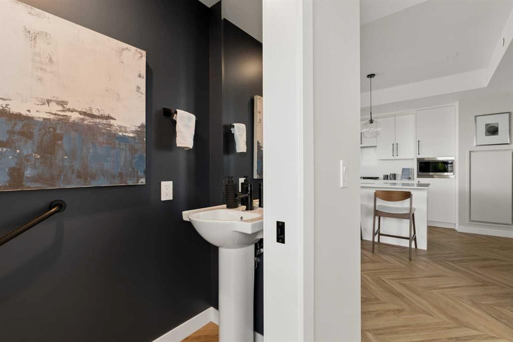 717-8505 Broadcast Avenue Sw, Calgary, AB - Indoor