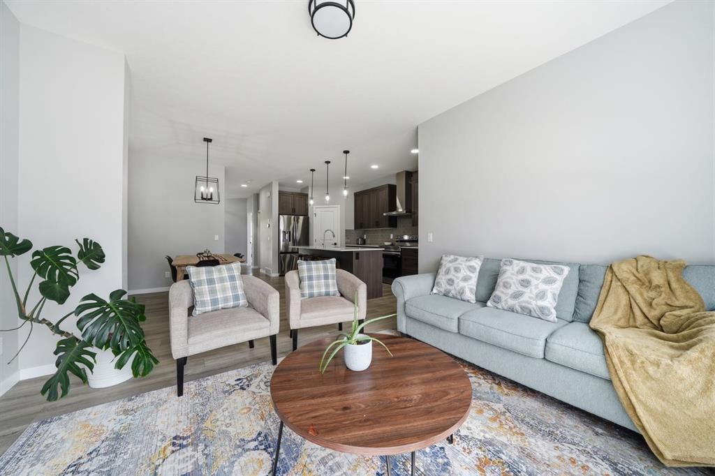 623 Savanna Crescent Ne, Calgary, AB