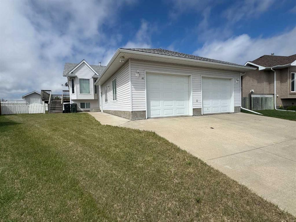 22 Julia Place, Didsbury, AB - Outdoor