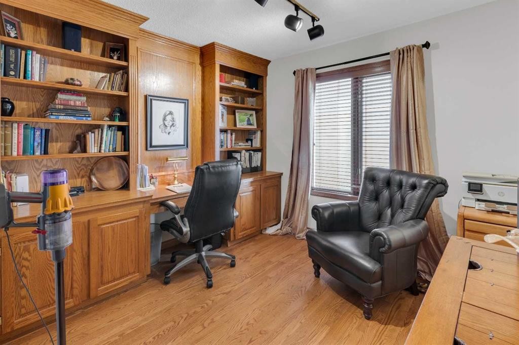 4 Hamptons Heath Nw, Calgary, AB