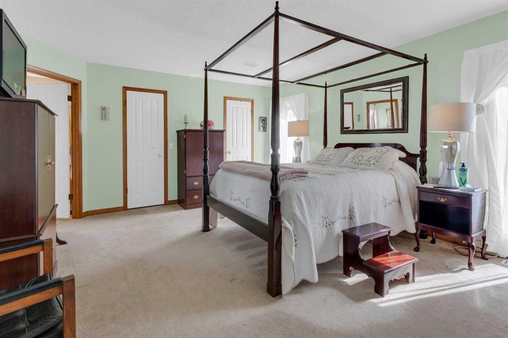 4 Hamptons Heath Nw, Calgary, AB