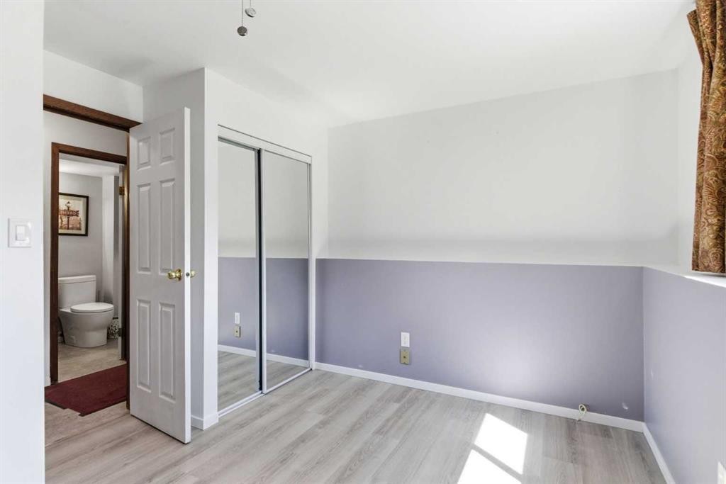 19 Templevale Way Ne, Calgary, AB - Indoor Photo Showing Other Room