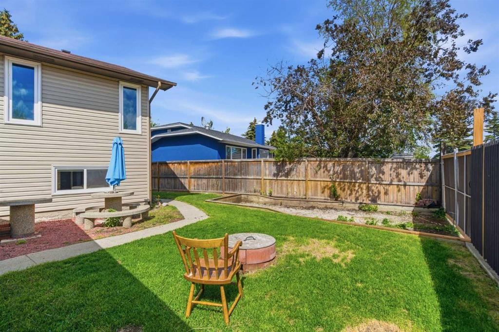 19 Templevale Way Ne, Calgary, AB - Outdoor
