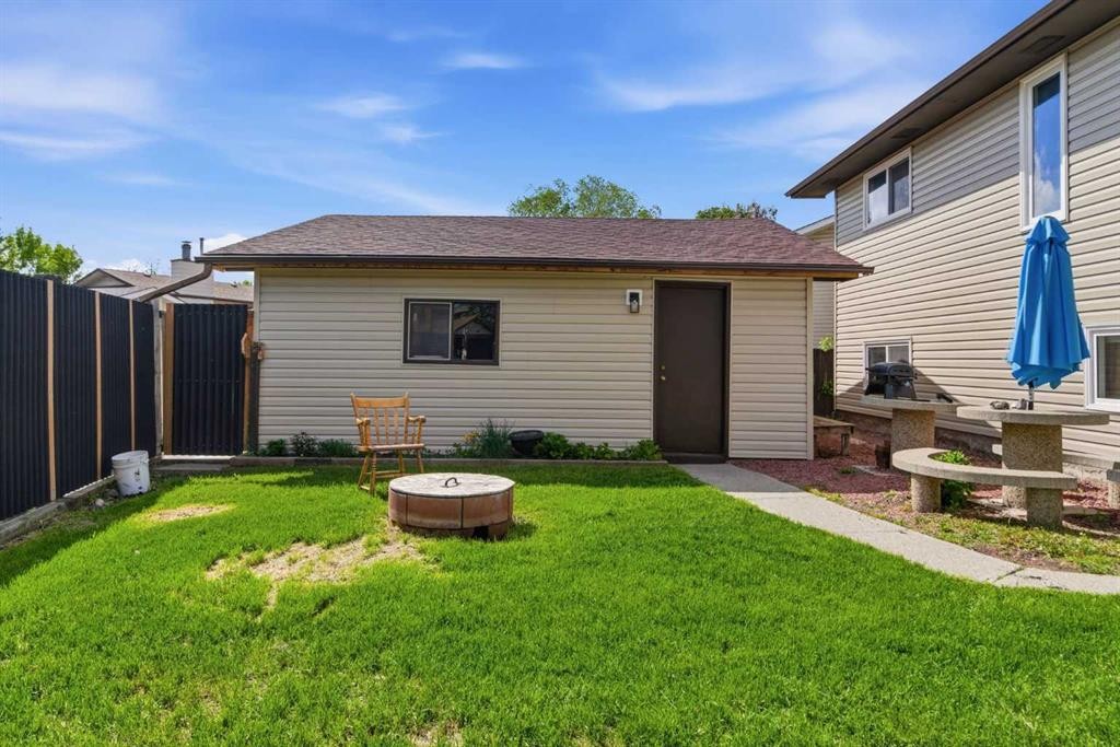 19 Templevale Way Ne, Calgary, AB - Outdoor With Exterior