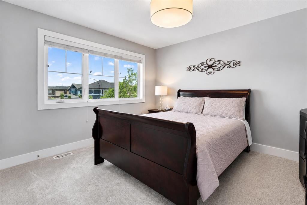 219 Legacy Mount Se, Calgary, AB - Indoor Photo Showing Bedroom