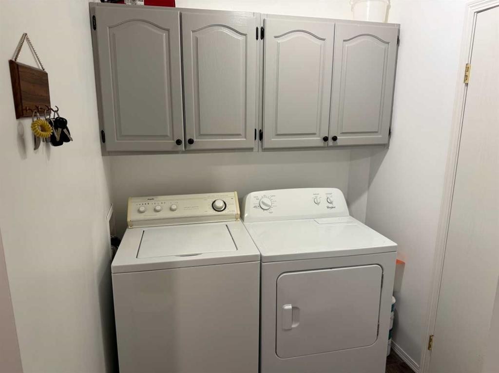 325 2 Avenue North, Champion, AB