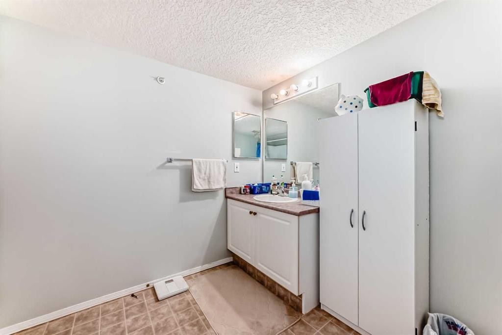 3340-6818 Pinecliff Grove Ne, Calgary, AB