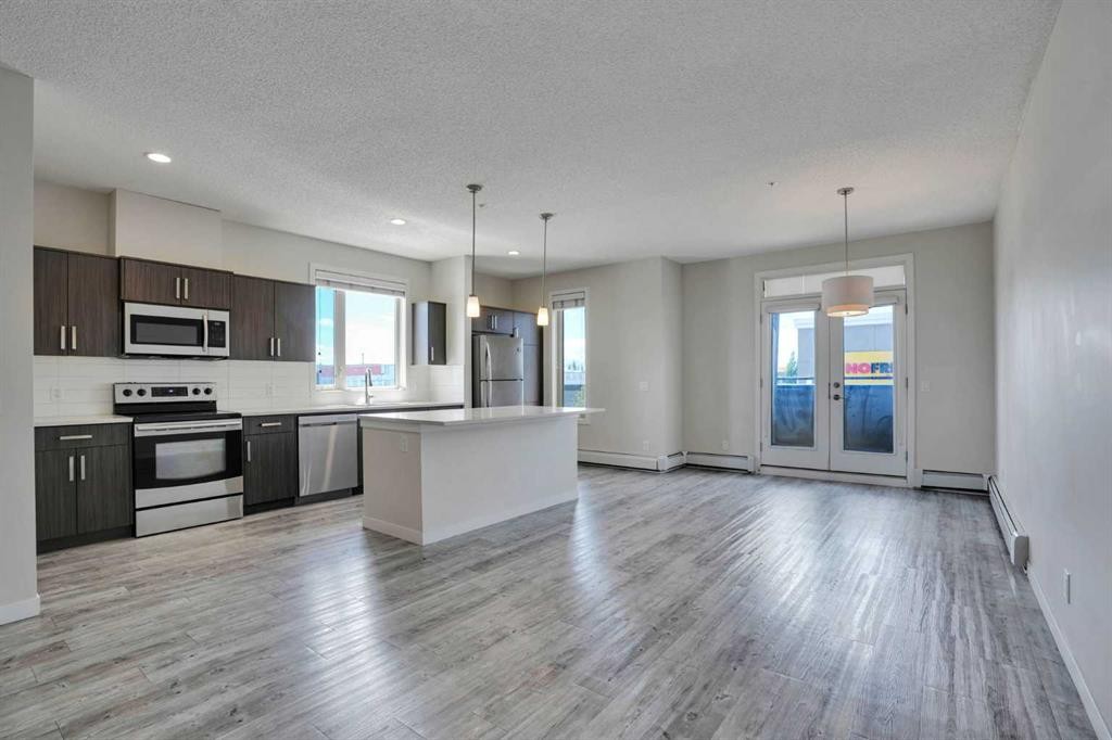 201-10 Westpark Link Sw, Calgary, AB