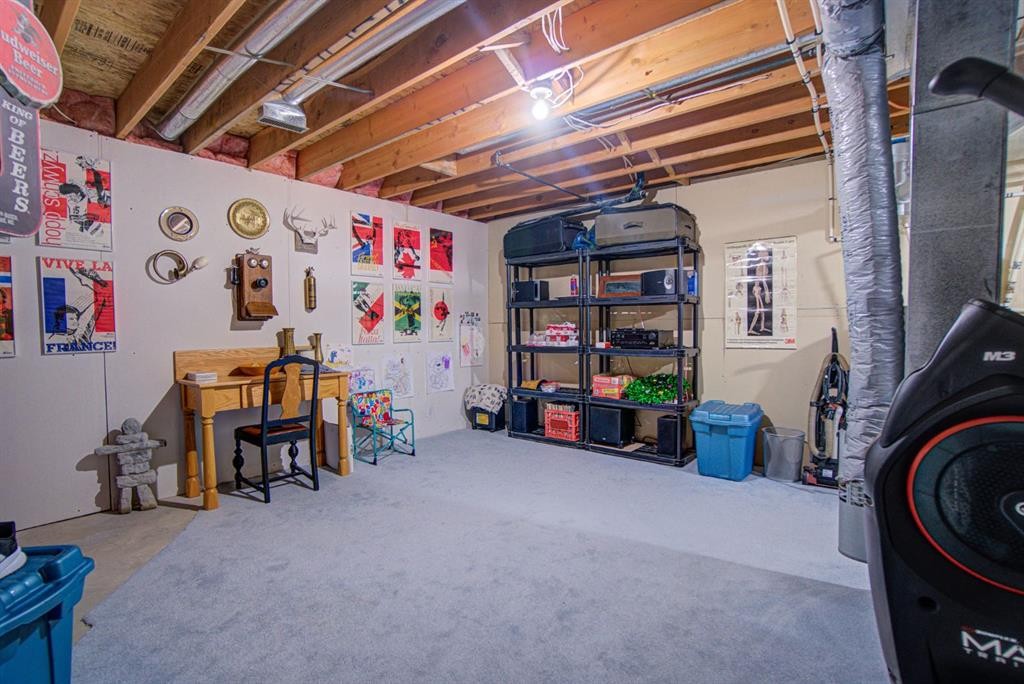 11B Westlynn Drive, Claresholm, AB