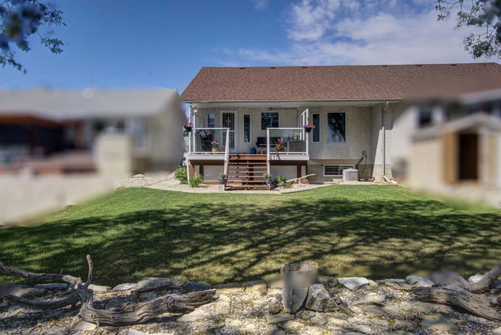 11B Westlynn Drive, Claresholm, AB