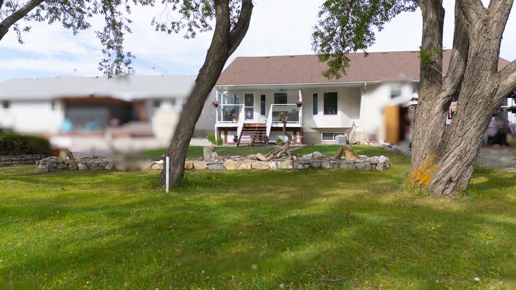 11B Westlynn Drive, Claresholm, AB