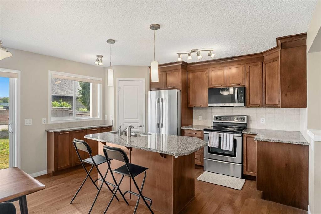 249 Elgin Meadows Park Se, Calgary, AB - Indoor Photo Showing Kitchen With Stainless Steel Kitchen With Upgraded Kitchen