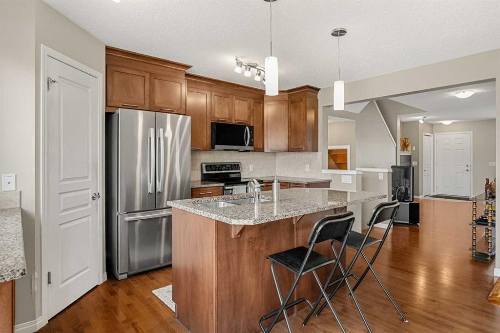 249 Elgin Meadows Park Se, Calgary, AB - Indoor Photo Showing Kitchen With Stainless Steel Kitchen With Upgraded Kitchen