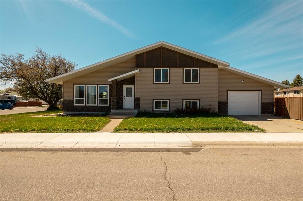 10 Trent Road West, Lethbridge, AB - Outdoor