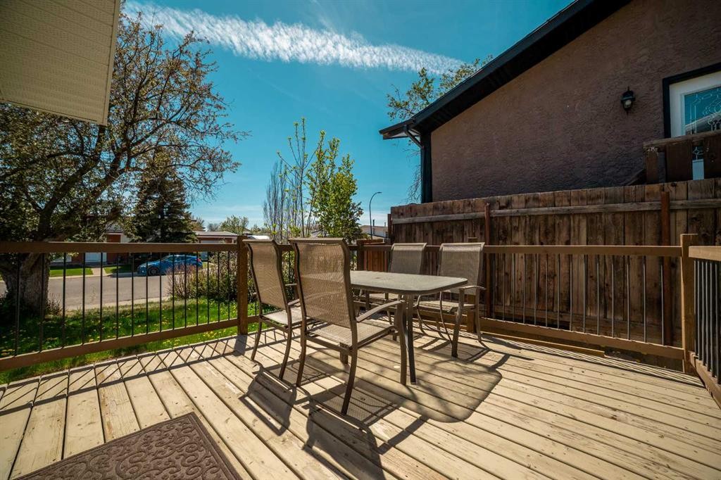 10 Trent Road West, Lethbridge, AB - Outdoor