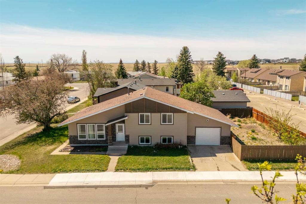 10 Trent Road West, Lethbridge, AB - Outdoor