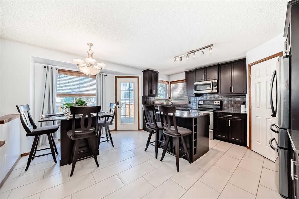263 Coral Keys Drive Ne, Calgary, AB - Indoor