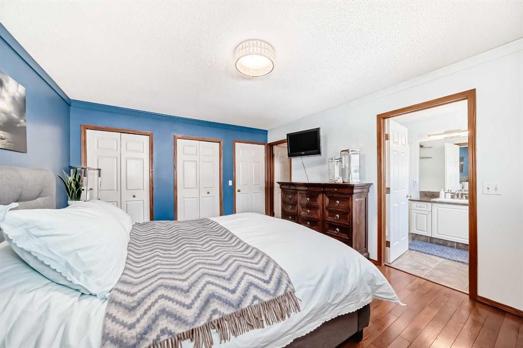 263 Coral Keys Drive Ne, Calgary, AB - Indoor Photo Showing Bedroom