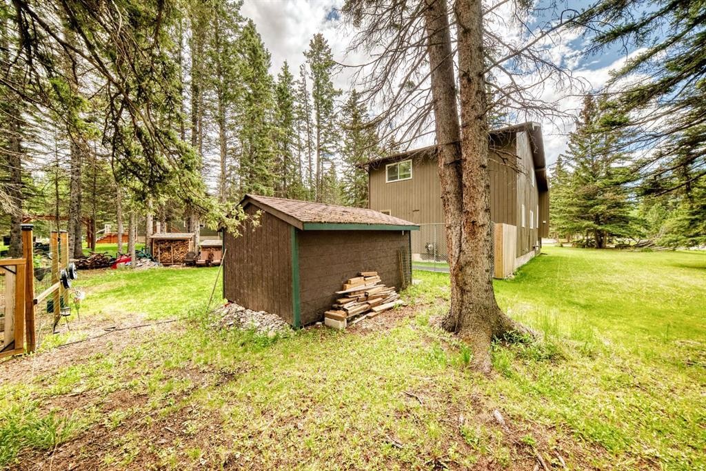 2 Wolf Close, Rural Rocky View County, AB - Outdoor