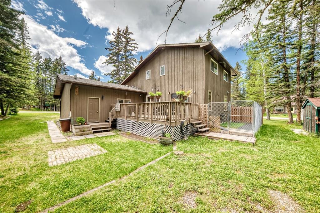 2 Wolf Close, Rural Rocky View County, AB - Outdoor