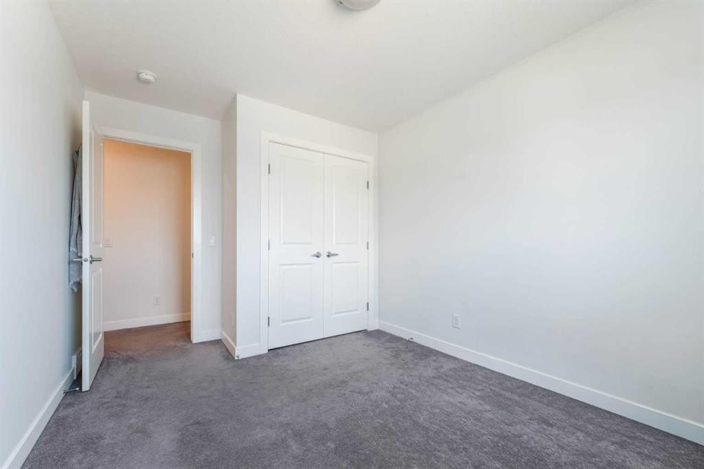 150 Red Embers Common Ne, Calgary, AB