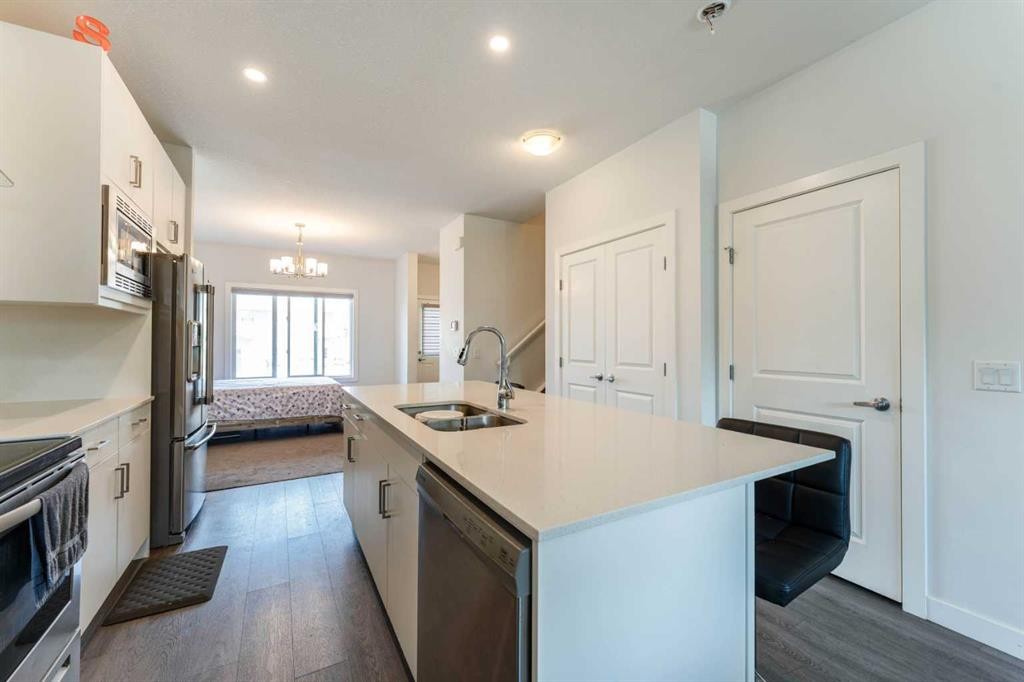150 Red Embers Common Ne, Calgary, AB