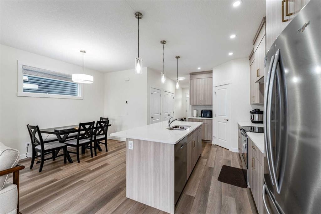 3222 Chinook Winds Drive Sw, Airdrie, AB