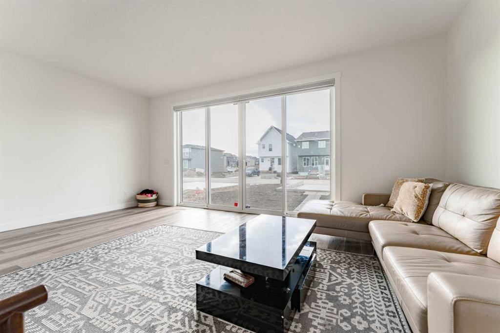 3222 Chinook Winds Drive Sw, Airdrie, AB