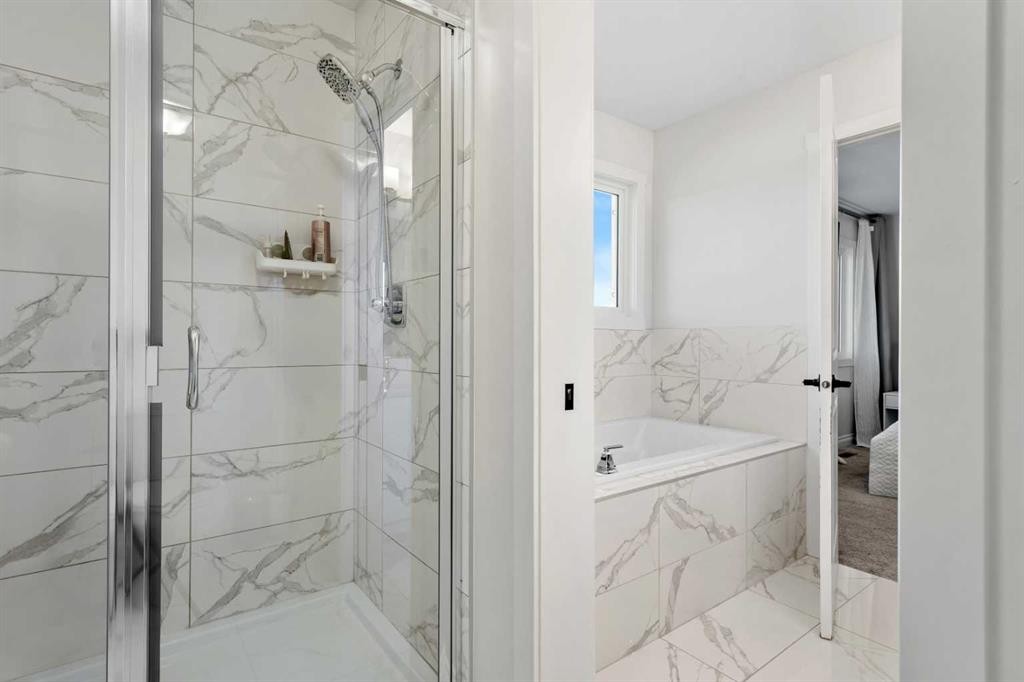 58 Sage Hill Heights Nw, Calgary, AB - Indoor Photo Showing Bathroom