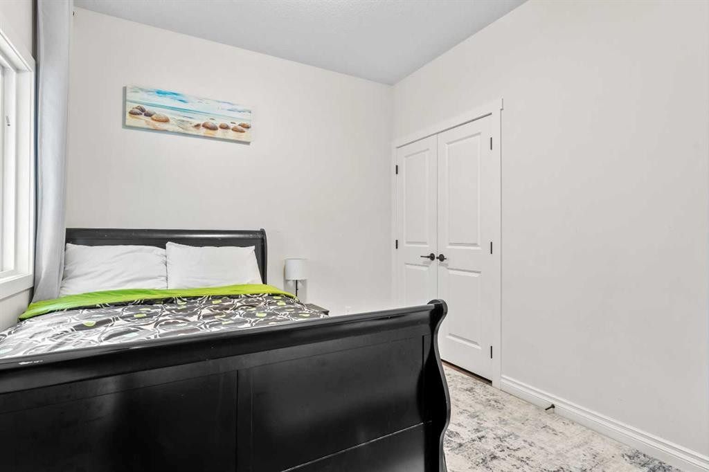 58 Sage Hill Heights Nw, Calgary, AB - Indoor Photo Showing Bedroom