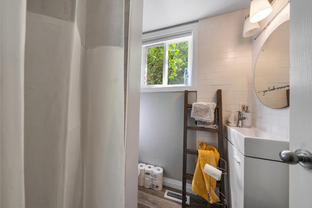 107 Mission Road Sw, Calgary, AB - Indoor