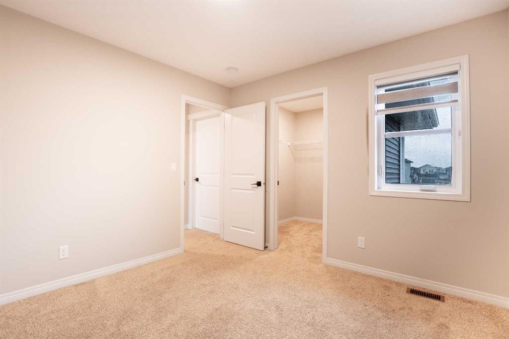 56 Corner Glen Green Ne, Calgary, AB