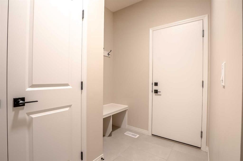 56 Corner Glen Green Ne, Calgary, AB