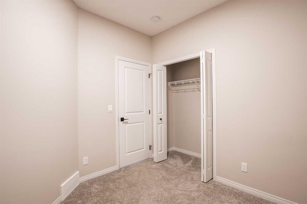 56 Corner Glen Green Ne, Calgary, AB