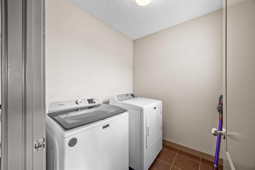 282 Pantego Terrace Nw, Calgary, AB - Indoor Photo Showing Laundry Room