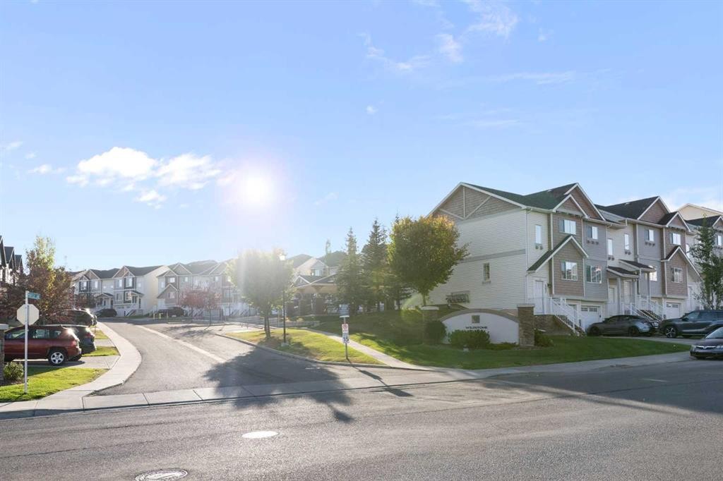 90 Pantego Lane Nw, Calgary, AB