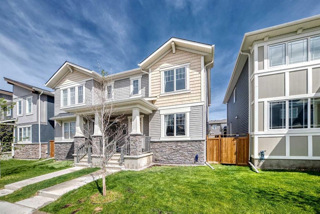 131 Carringham Road Nw, Calgary, AB - Outdoor With Facade
