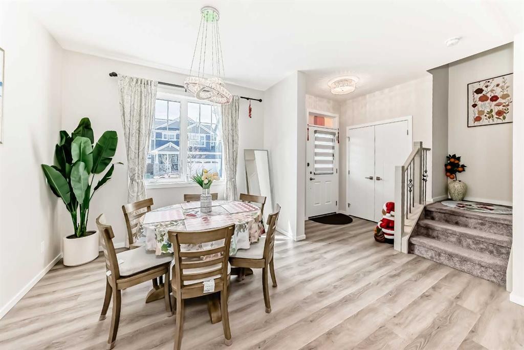 131 Carringham Road Nw, Calgary, AB - Indoor Photo Showing Dining Room