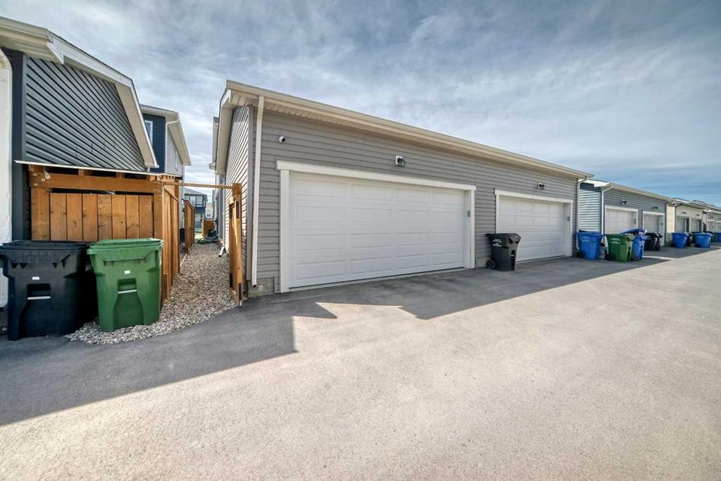 131 Carringham Road Nw, Calgary, AB - Outdoor With Exterior