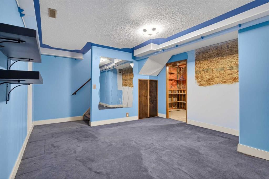 147 Martindale Drive Ne, Calgary, AB - With Exterior