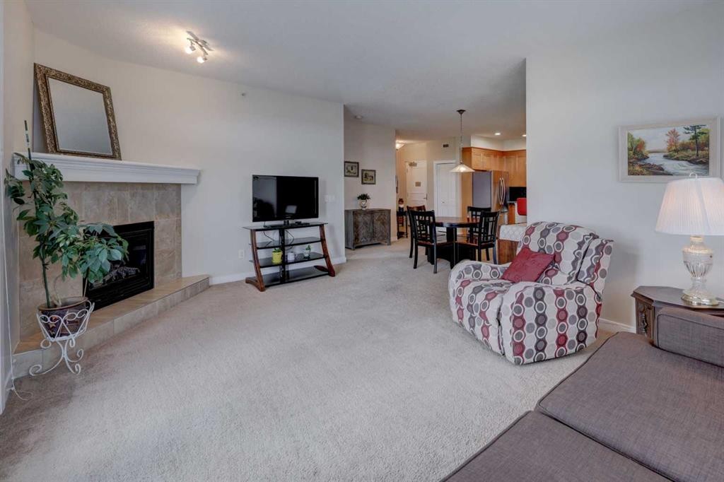 301-1005B Westmount Drive, Strathmore, AB