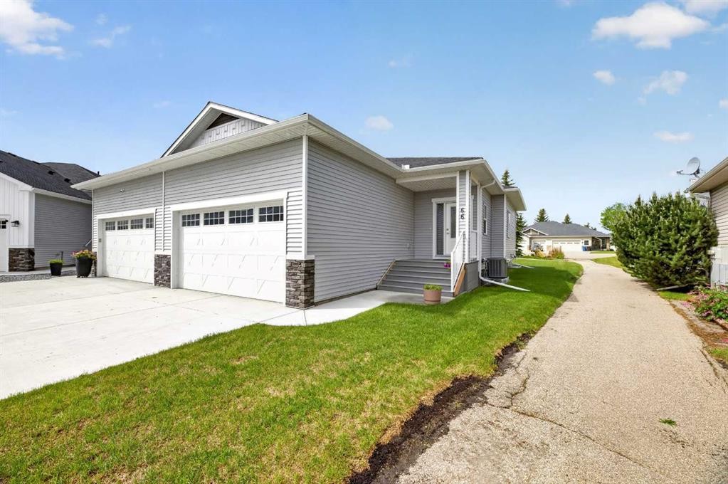 66 Stenlea Gate, Carstairs, AB