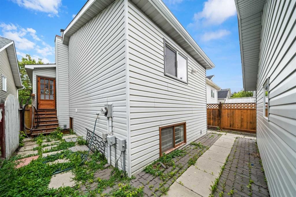 107 Tararidge Close Ne, Calgary, AB - Outdoor