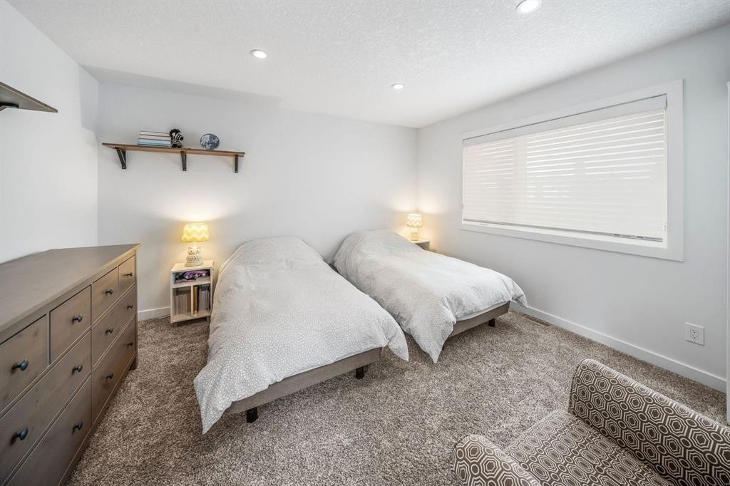 1734 37 Avenue Sw, Calgary, AB