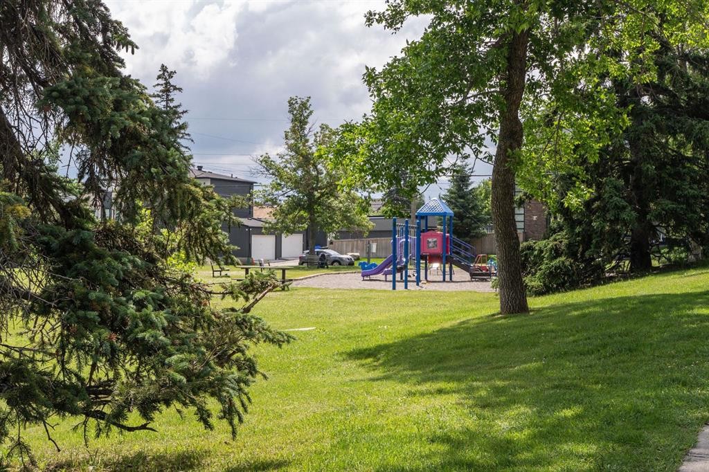 1734 37 Avenue Sw, Calgary, AB