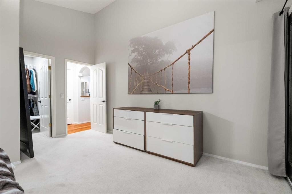 94 Edgebrook Heights Nw, Calgary, AB - Indoor Photo Showing Other Room