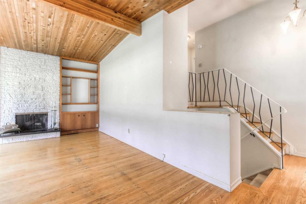 4512 Varsity Drive Nw, Calgary, AB