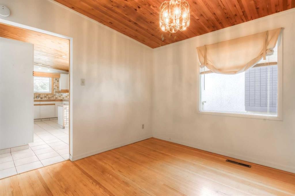 4512 Varsity Drive Nw, Calgary, AB