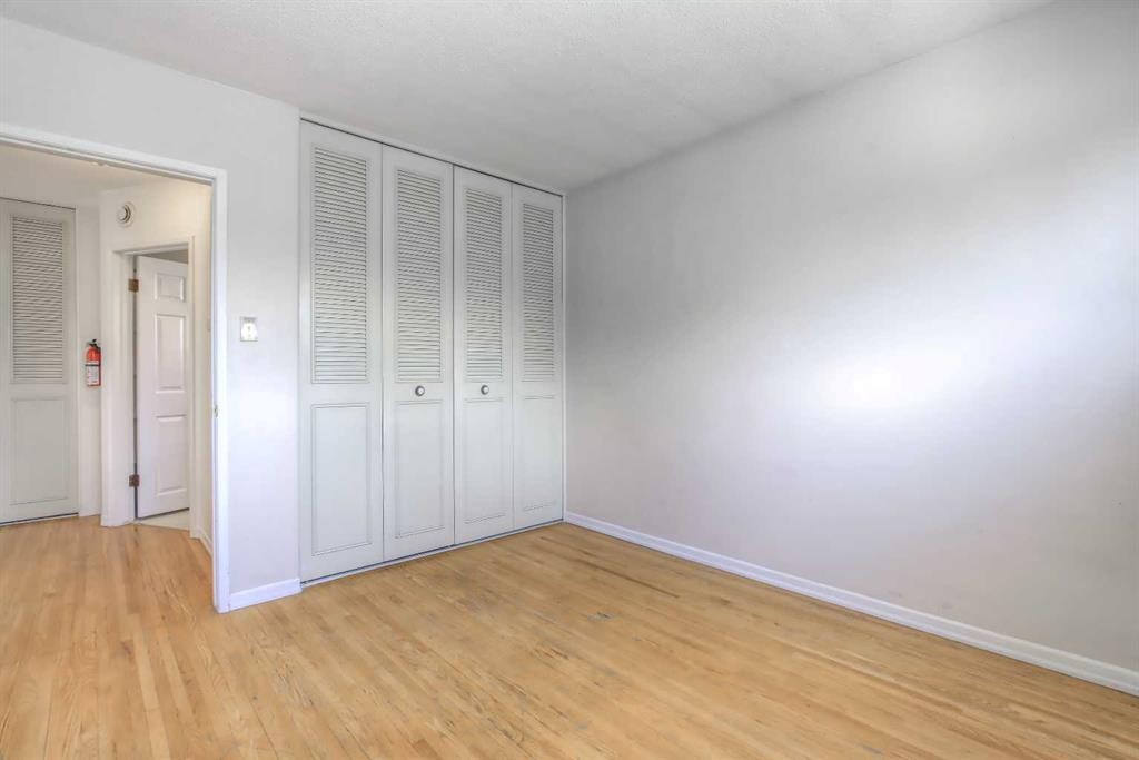4512 Varsity Drive Nw, Calgary, AB