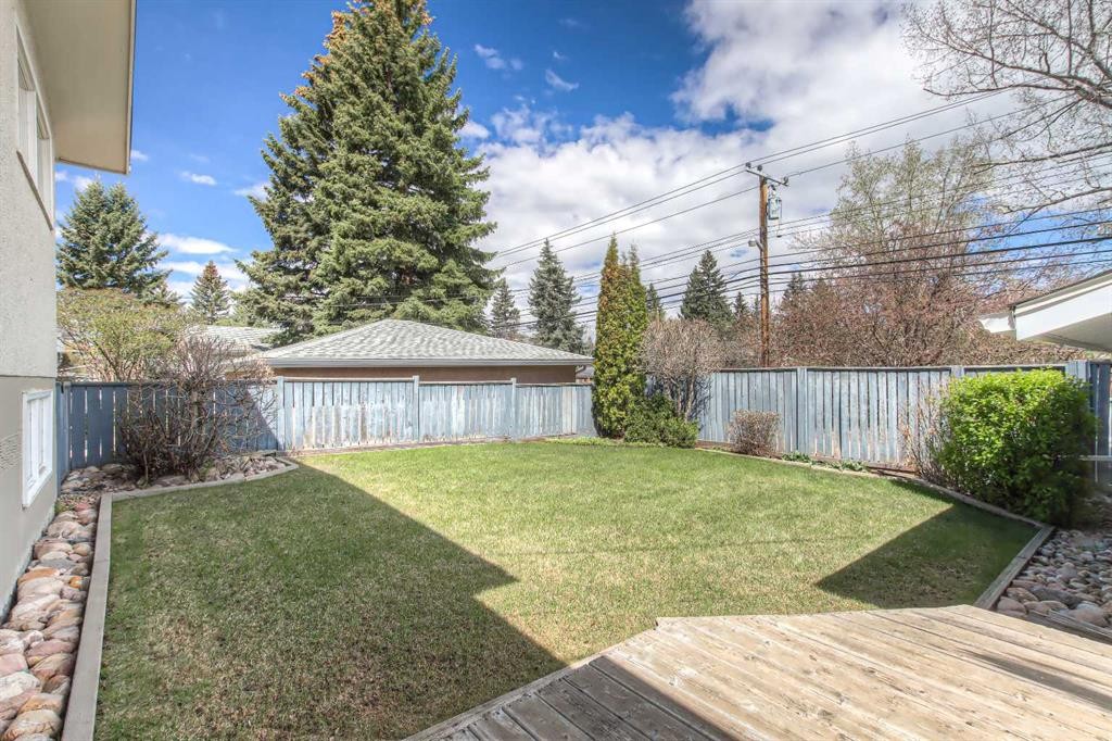 4512 Varsity Drive Nw, Calgary, AB